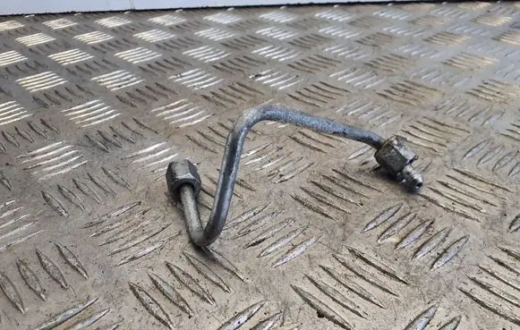 Subaru Impreza III Fuel line pipe