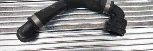 BMW 5 G30 G31 Engine coolant pipe/hose 8602677 16269713