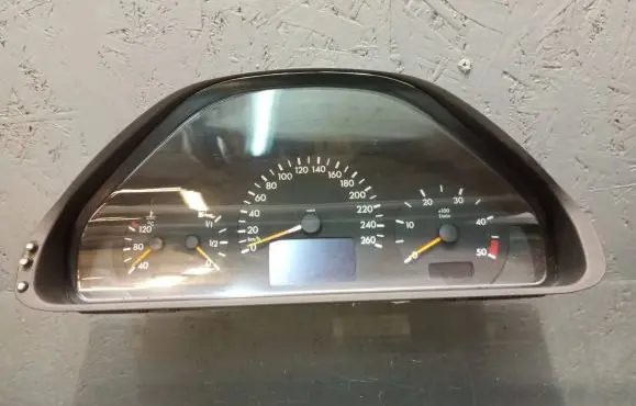 Mercedes-Benz E W211 Speedometer (instrument cluster) A2105407211 110080063027