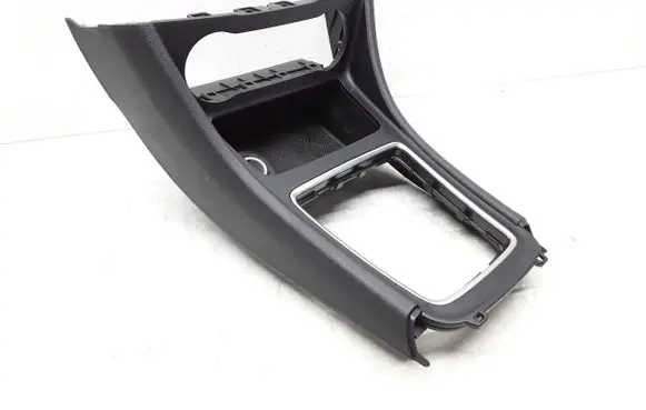 Mercedes-Benz A W176 Center console A1766800150 A1768460069 E0517610037