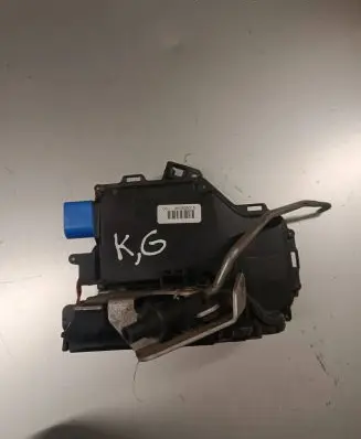 Audi A8 S8 D3 4E Rear door lock 4E0839015 PA66309GF