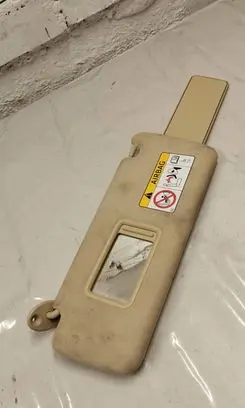 Toyota Land Cruiser (J150) Sun visor