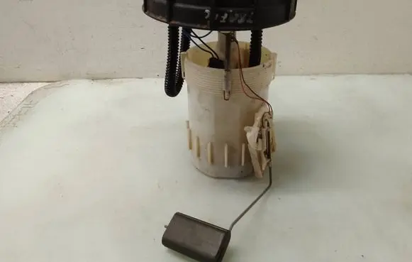 Renault Trafic II (X83) In-tank fuel pump