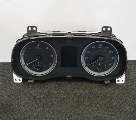 Hyundai Tucson TL Speedometer (instrument cluster) 94001D7630