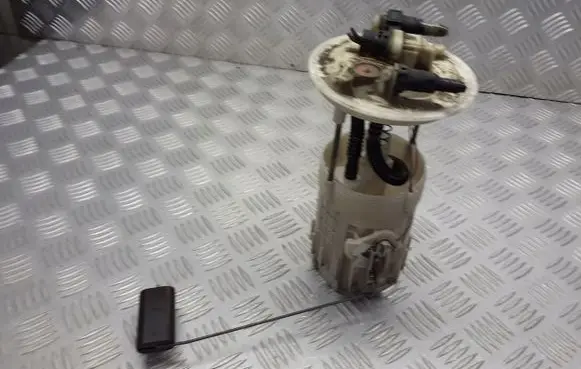 Renault Espace IV Mechanical fuel pump 
