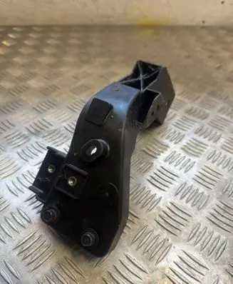 KIA Niro Front bumper mounting bracket 64117AT000