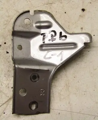 Citroen C1 Fender mounting bracket 1111