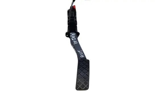 Volkswagen Tiguan Accelerator throttle pedal 5Q1723503J