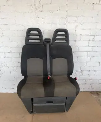 Iveco Daily 5th gen Front double seat 