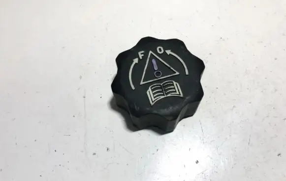 Peugeot 607 Coolant expansion tank/reservoir cap 