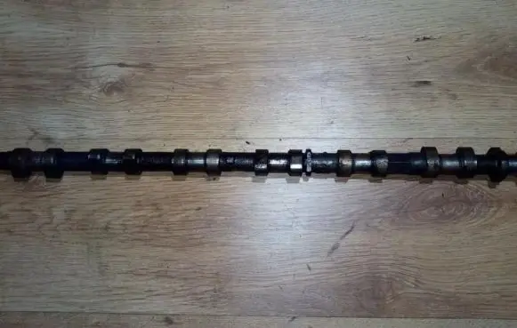 BMW 5 E39 Camshaft 2246744