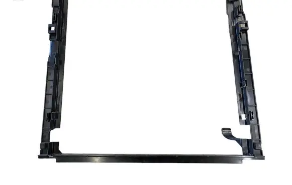 Radiator cooling fan shroud
