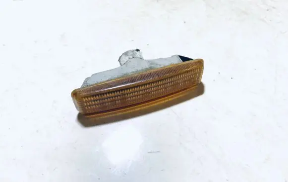 BMW 5 E39 Front fender indicator light 8360589 8360205
