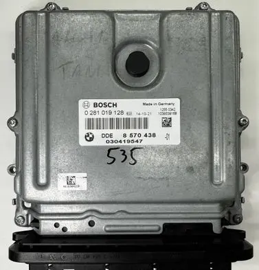 BMW 5 F10 F11 Engine control unit/module ECU DDE8570438 0281019128 8570438