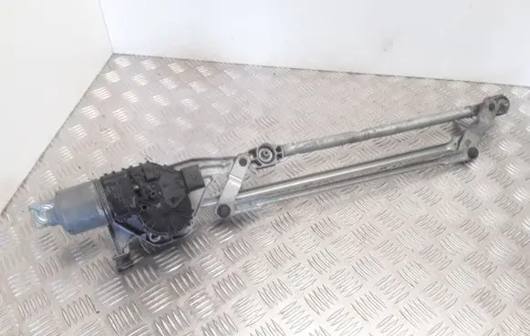 Ford Focus Front wiper linkage and motor 3397020850