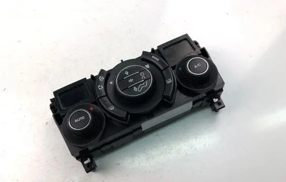 Peugeot 3008 II Climate control unit 96738322XT
