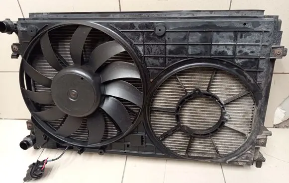 Volkswagen Golf V Radiator set 1K0121251BR 1K0121207J