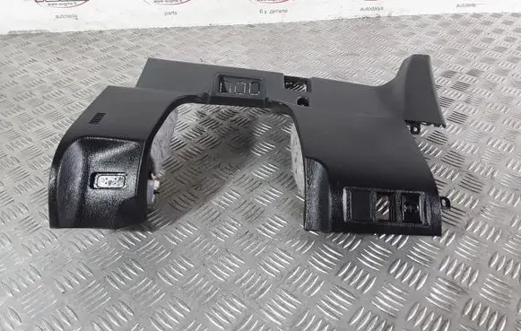 Dashboard lower bottom trim panel