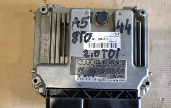 Audi A5 8T 8F Engine control unit/module 03L906018JG