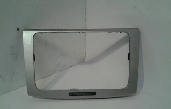 Volkswagen PASSAT B6 Radio/GPS head unit trim 3C0858069M