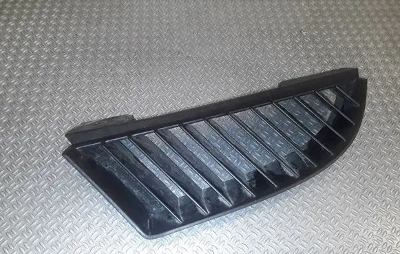 Mitsubishi Colt Front bumper upper radiator grill MN127773