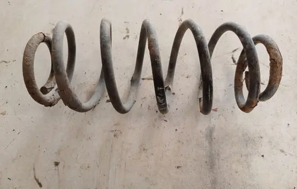Toyota Yaris Rear coil spring