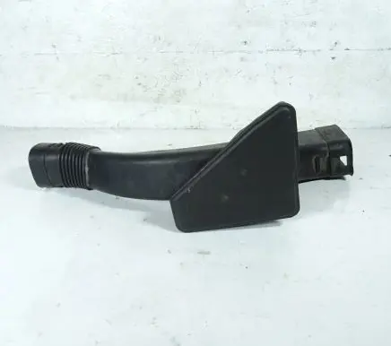 BMW 7 F01 F02 F03 F04 Intake resonator 7577472