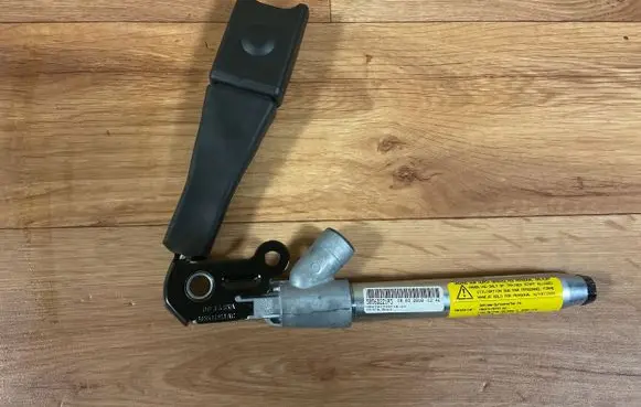 Opel Insignia A Front seatbelt buckle 305536910AC 0034SKA