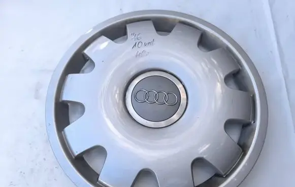 Audi A6 S6 C5 4B R16 wheel hub/cap/trim 4B0601147C