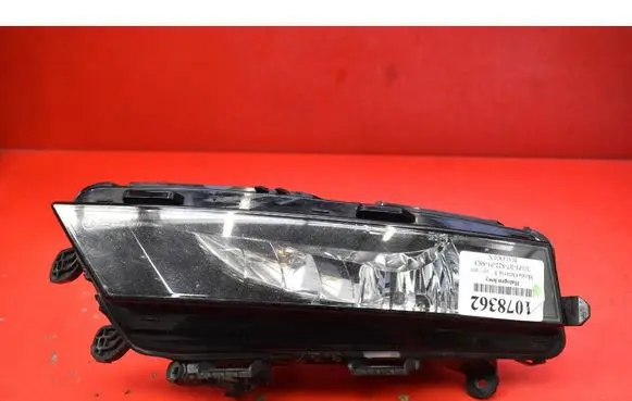 Skoda Octavia Mk3 (5E) Front fog light 5E0941699F