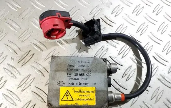 Audi A6 S6 C5 4B Light module LCM 90565932 5DV00776005