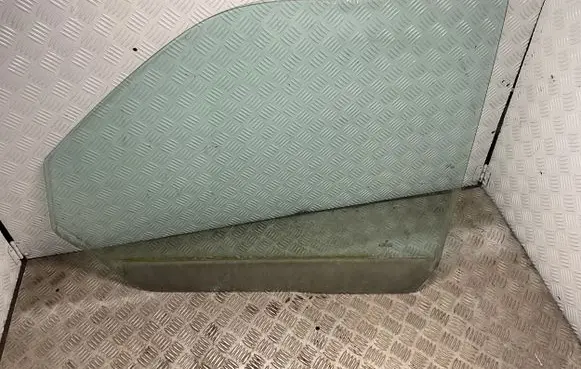 Volkswagen Transporter - Caravelle T5 Front door window/glass (coupe) 
