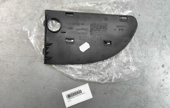 Renault Megane I Front bumper lower grill 7700426528