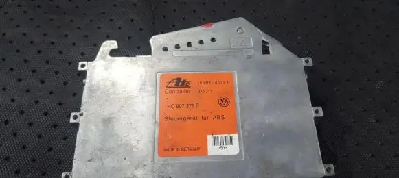 Volkswagen Golf III ABS control unit/module 10094103134 1HO907379B