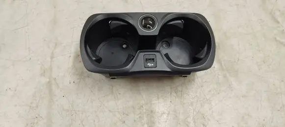 Cup holder front