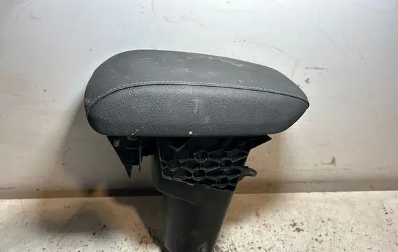 Opel Grandland X Armrest YP00057077 00226445