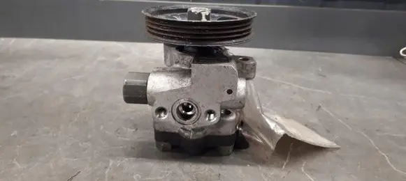 Hyundai Accent V Power steering pump