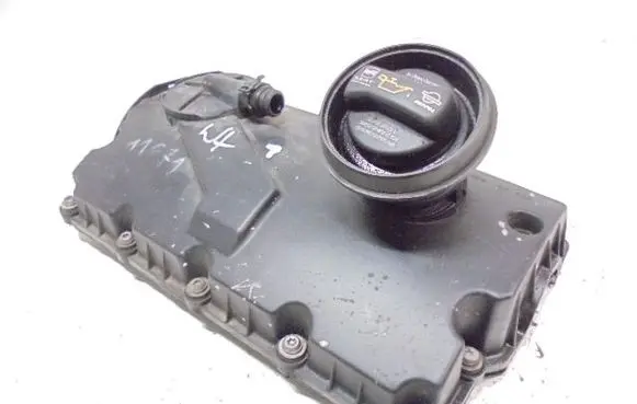 Volkswagen PASSAT B4 Rocker cam cover 038103469