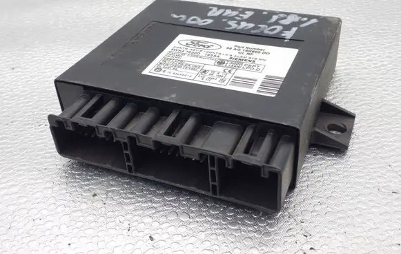 Ford Focus Comfort/convenience module 98AG15K600DD 5WK47230D