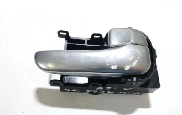 Nissan Almera N16 Front door interior handle