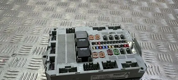 Jaguar XF Fuse module 9X2314D628AC WH0294 7370011040