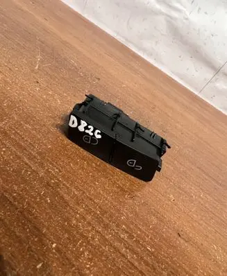 Mercedes-Benz C W204 Central locking switch button A2048706410 D826
