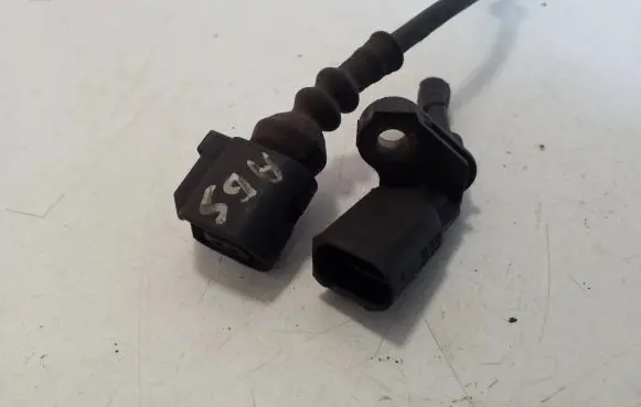 Volkswagen PASSAT B6 ABS rear brake sensor 7H0927808