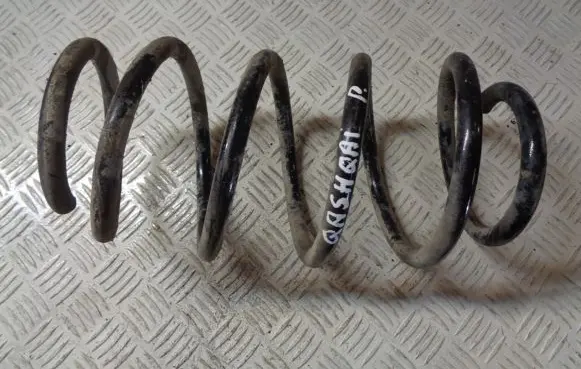Nissan Qashqai+2 Front coil spring