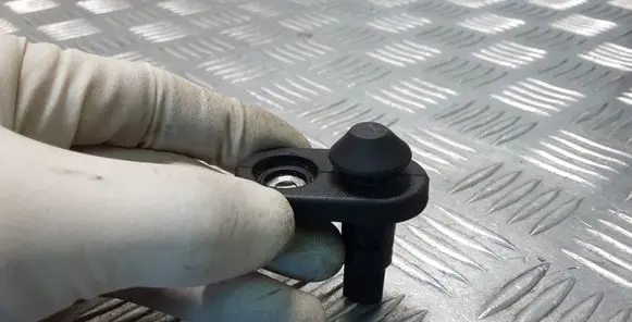 Toyota Land Cruiser (J120) Loading door sensor 