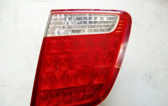 KIA Sorento Tailgate rear/tail lights