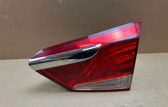 Hyundai i40 Tailgate rear/tail lights 924043Z001