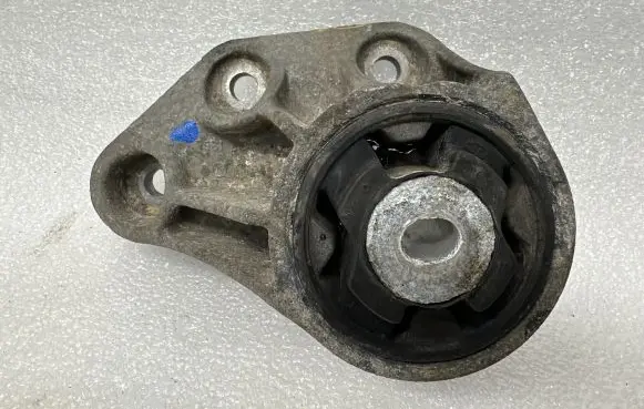Audi A4 S4 B6 8E 8H Rear differential mounting bracket 8E0599125MS 8E0599381