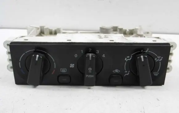 Mitsubishi Space Star Air conditioning/heating control unit MR262492