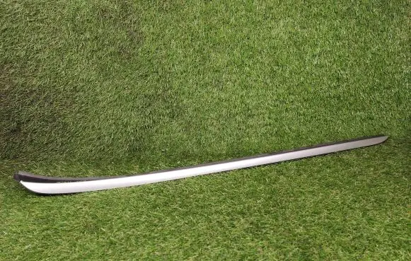 Hyundai Santa Fe Windshield trim 861332W000